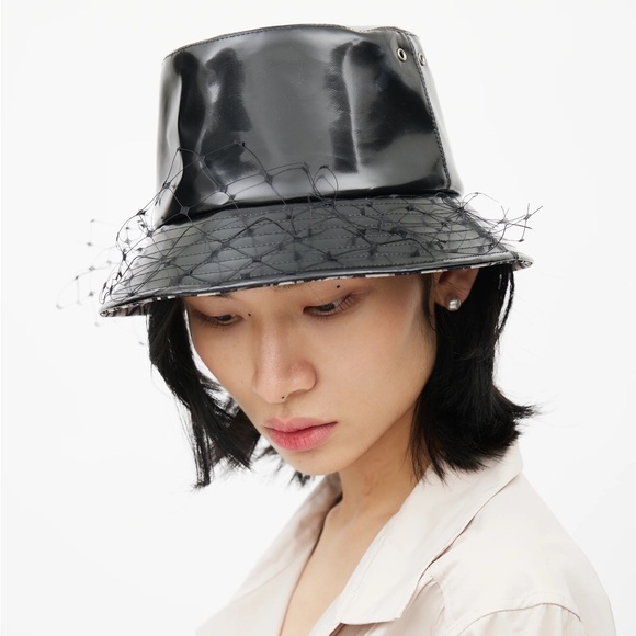 DIOR BLACK TEDDY D-VINYL LOGO BUCKET HAT SIZE 57 - Picture 8 of 8